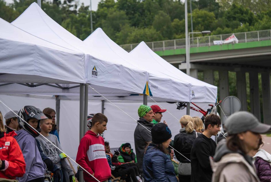 Namiot ekspresowy Octa GO podczas wydarzenia rowerowego