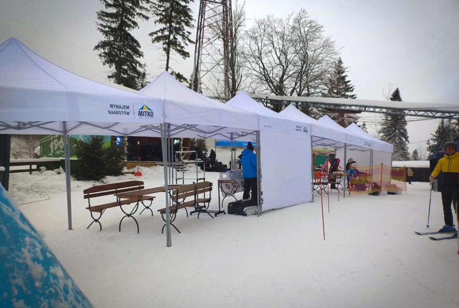 Zdjęcie namiotów Mitko podczas Beskidy Winter GO