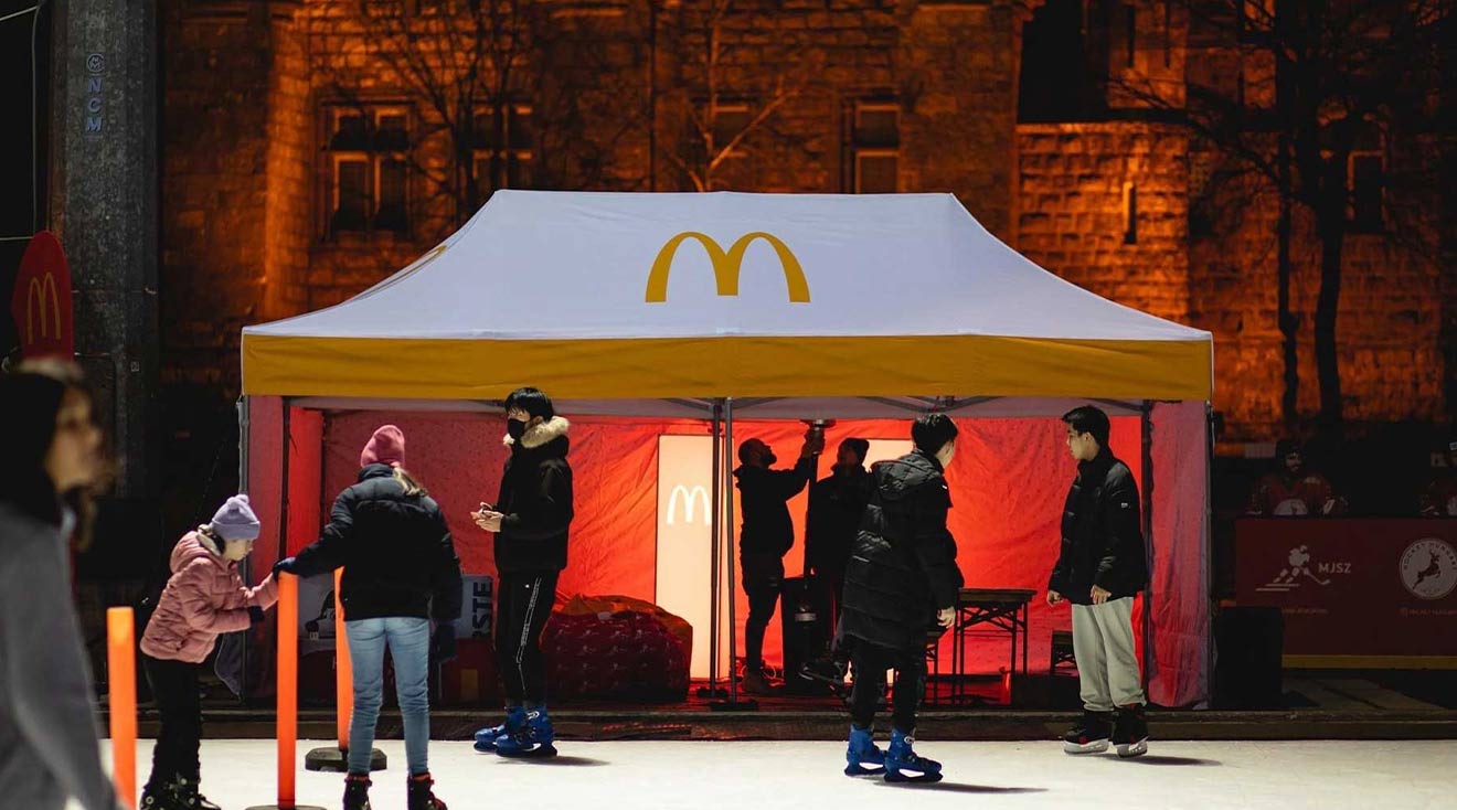 Namiot reklamowy, co to jest i ile kosztuje?